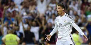 Selebrasi Ronaldo usai mencetak gol tendangan penalti ke gawang Juventus