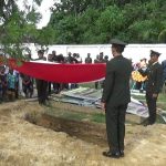 Prosesi pemakaman Pratu Vicky Irad Uba Rumpaisum di Taman Makam Pahlawan (TMP) Kota Sorong