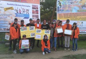 Bantu Riky Kalasuat, Mahasiswa Politeknik St Paul Sorong Galang Dana di Terminal