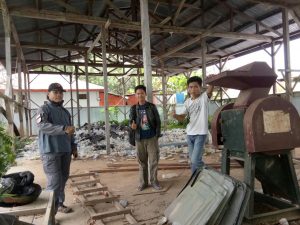 Terima Mesin Pencacah Plastik, UKM Pramuk Unipa Wujudkan Manokwari Nol Sampah