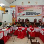 Suasana KPU Papua Barat Menutup Tahapan Penyerahan dokumen syarat dukungan Balon DPD-RI Dapil Papua Barat, Jum'at (27/4/2018)