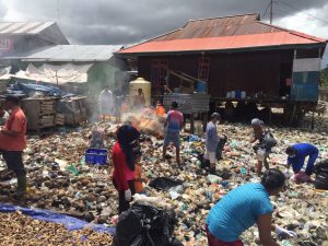 KPL dan BKM Kota Sorong Gelar Aksi Pembersihkan Lautan Sampah