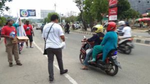 Aksi Solidaritas, IJTI Papua Barat Bagi Bingkisan Ramadhan dan Takjil