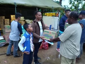 PKB dan IKAPMII Bagi Sembako Kepada Korban Kebakaran