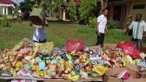 Disperindag Musnahkan 2 Ton Makanan Kadaluarsa dan Kosmetik Ilegal