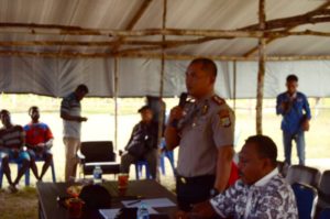 Kapolres Bintuni Beri Apresiasi Dua Suku Besar Sumuri dan Irarutu