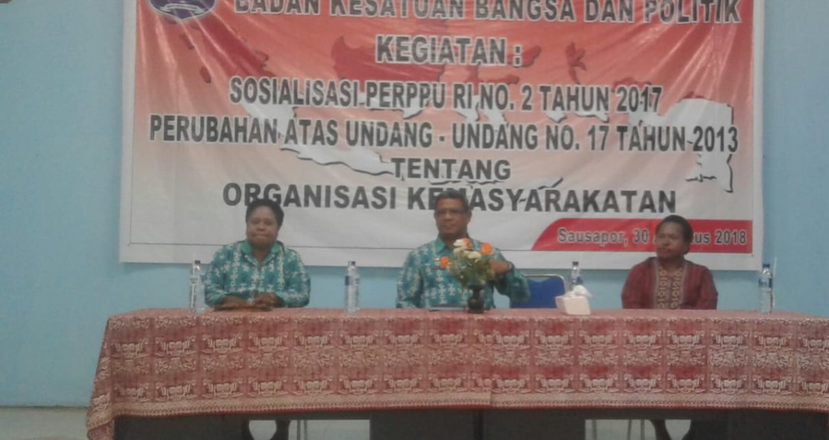 KesbangPol Tambrauw Sosialisasi UU Ormas di Aula Pemberdayaan Perempuan/(foto: Trisatrisnah)