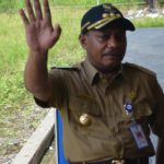 Bupati Teluk Bintuni, Ir Petrus Kasihiuw,M.T