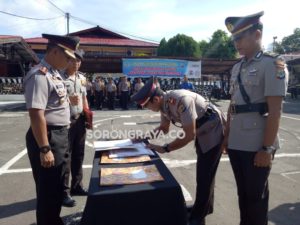 Pimpin Sertijab, Kapolres Manokwari: Pejabat Baru Harus Proaktif dan Inovatif
