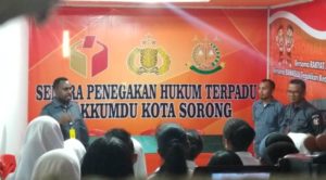 Siswa SMK Negeri 1 Kunjungi Pojok Pengawasan Bawaslu Kota Sorong