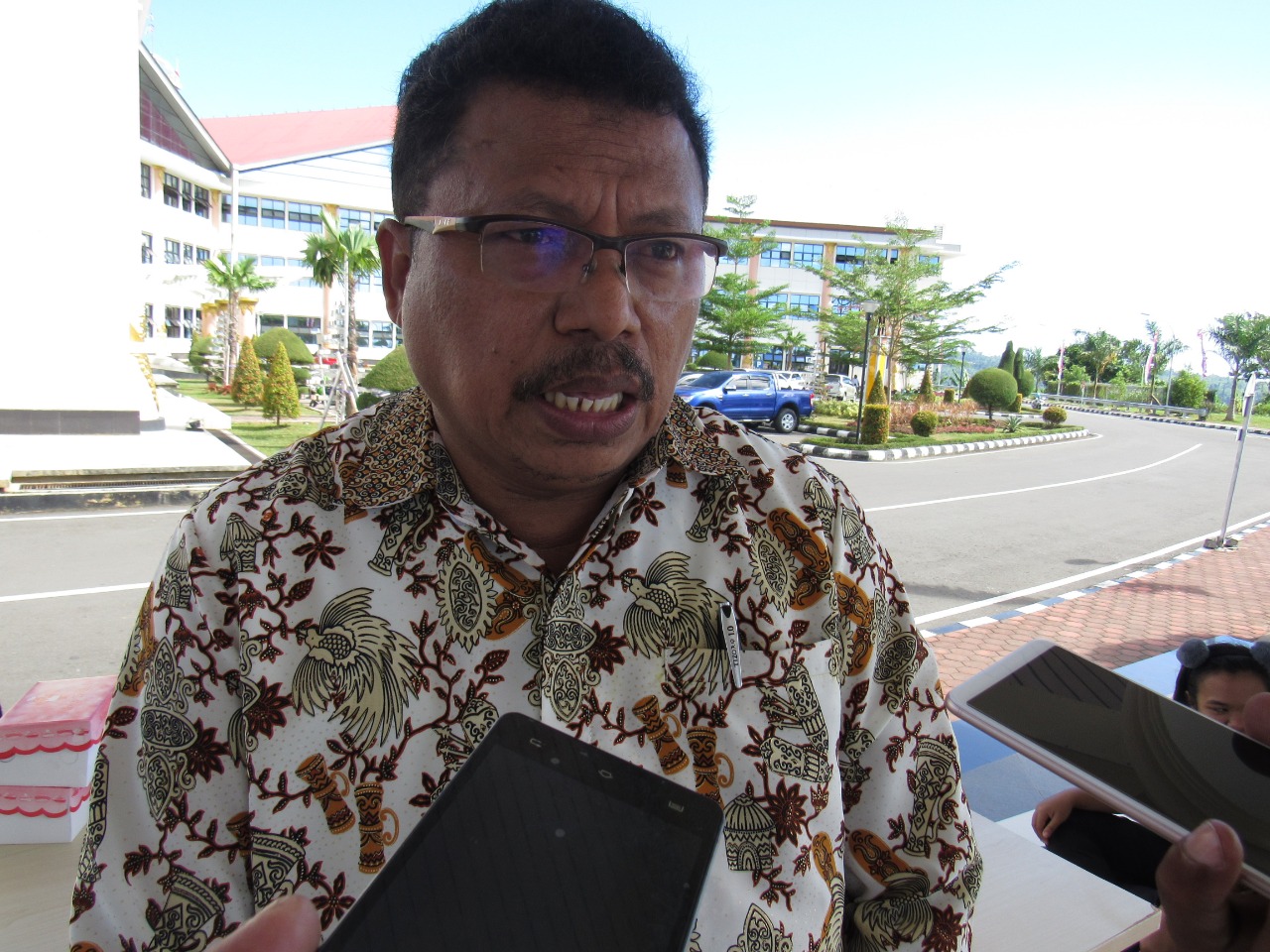 Karo Hukum Setda Papua Barat, DR Roberth Hamar,S.H.,M.