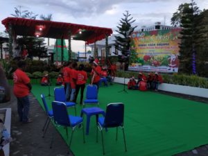 Sebuah Fraghmen yang diperankan anak-anak jalanan menceritrakan aktivitas mereka yang bergulat dengan lem aibn, fox, miras dan sejenisnya