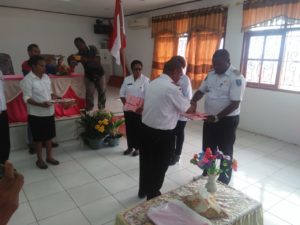 Wakil Bupati Maybrat Serahkan DPA Tahun 2019 Kepada 60 OPD