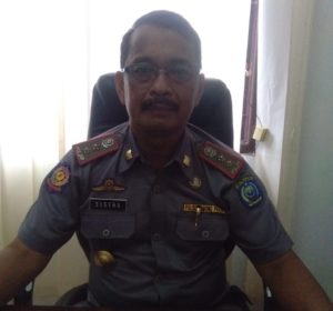 Satpol-PP Tertibkan Pintu Masuk dan Pangkalan Ojek di Kantor Bupati R4