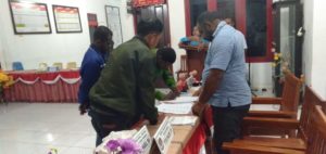 KPU Maybrat Serahkan APK Pemilu ke Parpol