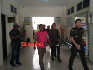 Akhirnya Satu Tersangka OTT BPN Ditahan Kejari Sorong
