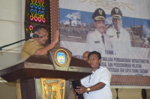 Maksimalkan Program Prioritas Bupati Bintuni Buka Forum OPD