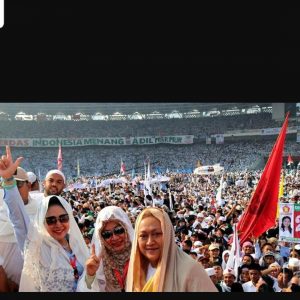 Puluhan Ribu Massa Pendukung Prabowo-Sandi Sambut Kehadiran Tiga Putri Presiden Soeharto