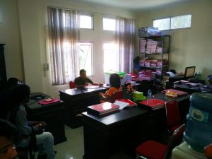 Linda, Bos Jaya Molek Perkasa Digiring Ke Kejari Sorong