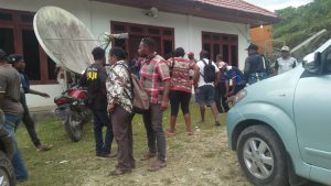 Ratusan Massa Geruduk Kantor KPU Maybrat