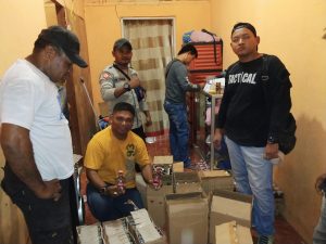 Polsek Waigeo Selatan Amankan Ratusan Botol Miras di Ruko Waisai Kota