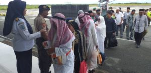 22 Orang dari 46 Orang Jemaah Haji Asal Kaimana Tiba Dengan Selamat