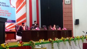 Charlly Maipauw Resmi Pegang Palu Kendali Sementara DPRD Kaimana