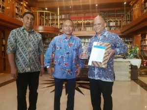 PWI Berikan Anugerah Bapak Kemerdekaan Pers Indonesia Kepada B.J Habibie