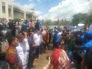 Tolak RKUHP dan RUU KPK, BEM se Sorong Raya Sampaikan Aspirasi ke DPRD