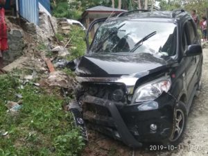 Rem Blong, Daihatsu Terios Hantam Pembatas Jalan Samping Majid Agung Fakfak
