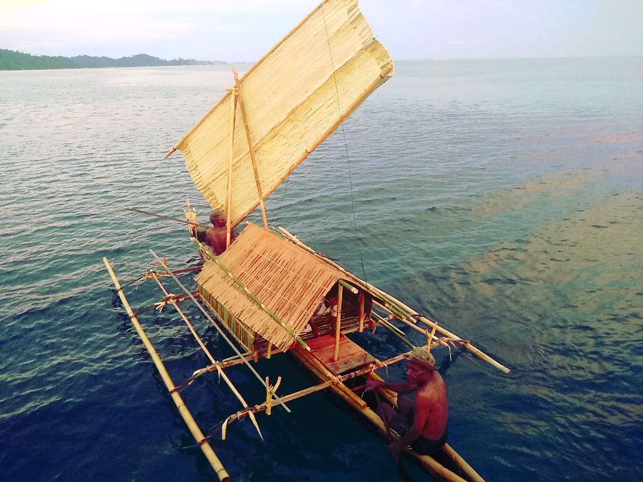 Bentuk Perahu Kajang yang sering dipakai masyarakat sejak dahulu untuk melintas antar pulau. [foto: Dok Humas]