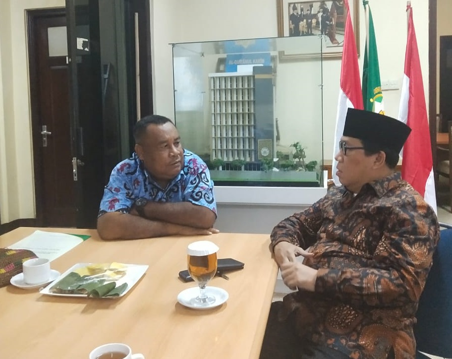 Alfaris Labagu berssama Sekjend PP DMI, Diskusi kesiapan pelantikan DMI PB. [foto: Humas DMI PB]