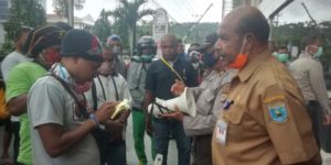 Pemuda Amban Geruduk Sekertariat Gustu Covid 19 Meminta Tim Transparan