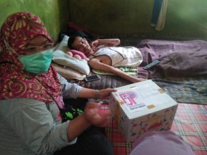 FJPI Kota Sorong Santuni Rendy Yang Lumpuh Sejak 5 Tahun