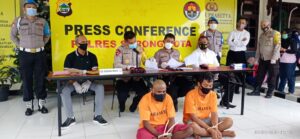 Polres Sorong Kota Rilis Penangkapan DPO Pengeroyokan Erik Maturbongs Serta Penadah HP