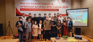 OJK Papua Dan Papua Barat Selenggarakan Rapat Evaluasi Sekaligus Pemberian Apresiasi