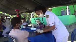 Serbuan Vaksin Gratis TNI AL Menjangkau Warga Yang ada Di Pulau Soop