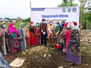 Bangun Sekretariat, Warga Wakatobi: Terima Kasih Pak Dominggus Mandacan