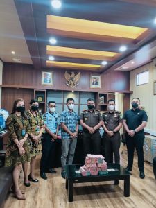 Kejari Sorong Selamatkan Kerugian Negara Dan Denda Senilai Rp 863.360 000