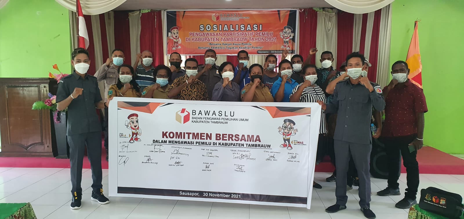 Penandatanganan Komitmen Bersama Dalam Pengawasan Pemilu di Kabupaten Tambrauw