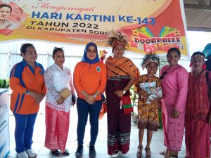 Memperingat Hari Kartini, GOW Kabupaten Sorong Gelar Karnaval Budaya