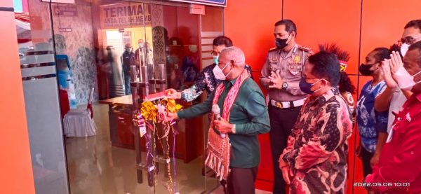 Gubernur Papua Barat Meresmikan Revitalisasi RPP Unit Pelaksana Teknis Samsat