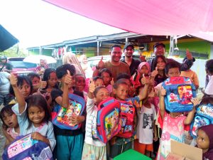 Abdullah Gazam Bantu Perlengkapan Sekolah Anak-Anak Terdampak Banjir