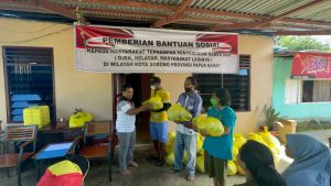 Karang Taruna Pal Putih Bagikan 50 Paket Bantuan Sembako