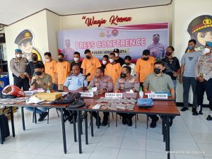 Terlibat Jaringan Ganja Satu Keluarga Dari Doom Menjalani Proses Hukum di Mapolres Sorong Kota