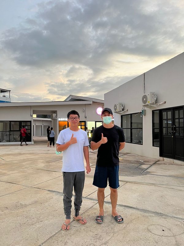 Hangout Evenue Tempat Nongkrong Baru Dengan Beragam Pilihan Makanan dan Minuman