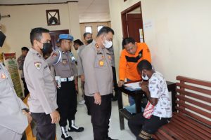 Kapolres Sidak ke Tempat Pelayanan Yang Ada di Polres Sorong Kota