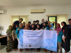 Memberdayakan Perempuan Lewat Sampah Daur Ulang