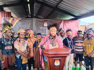 Dapat Dukungan Masyarakat Adat, Balon DPD RI Paul Finsen Mayor Janjikan Tiga Hal