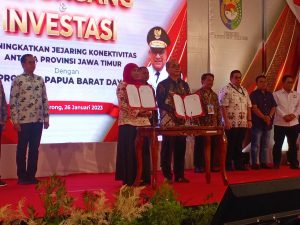 Pemprov Jawa Timur dan Papua Barat Daya Tandatangani MoU Kerja Sama Dagang dan Investasi